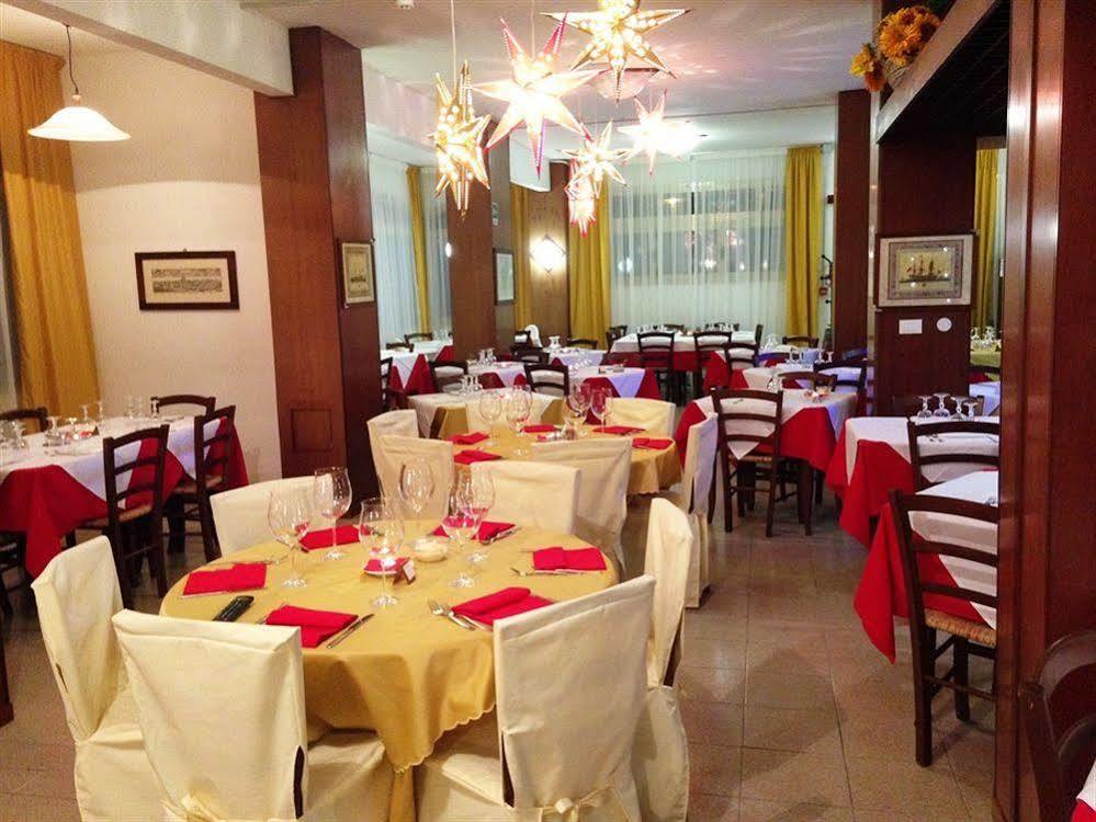 Hotel Roncobilaccio Roncobillaccio Экстерьер фото